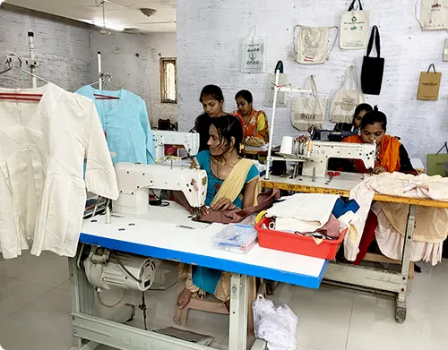 Surat Tailor: Custom Stitching Finds Digital Clients